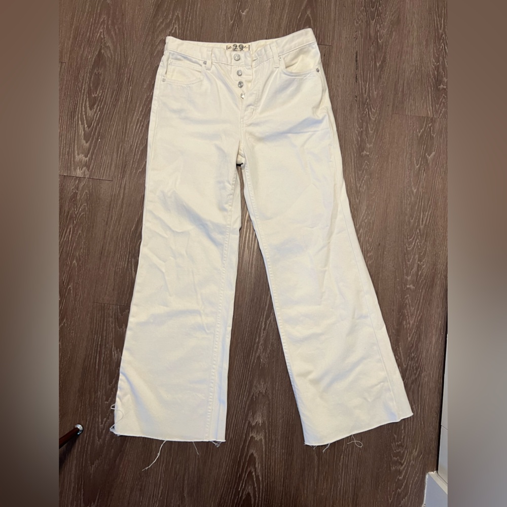Free people we the free white denim jeans.
